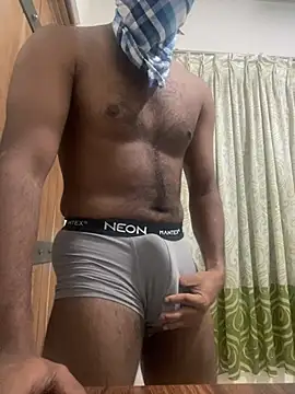 Snapshot of mr_shhw chatting on July 6, 2026, 7:49 pm mr shhw online show from July 6, 2026, 7:49 pm