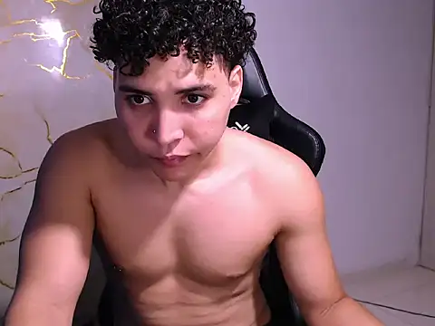 Snapshot of Rayan_Choi chatting on August 2, 2026, 5:44 pm Rayan Choi online show from August 2, 2026, 5:44 pm