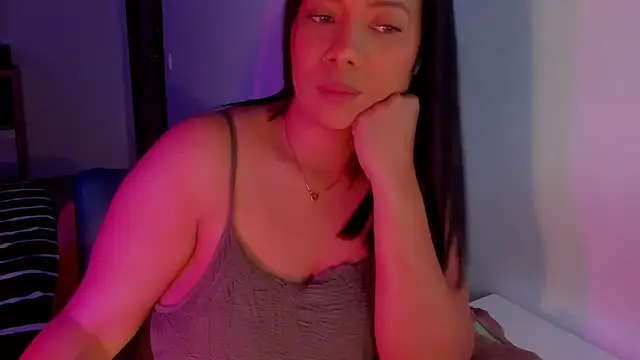 NicolePasqualott online show from April 25, 2026, 6:05 pm