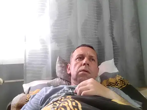 Snapshot of RafalekRozmarynowski81 chatting on June 22, 2026, 5:54 pm RafalekRozmarynowski81 online show from June 22, 2026, 5:54 pm
