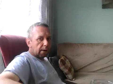 Snapshot of RafalekRozmarynowski81 chatting on July 2, 2026, 5:24 am RafalekRozmarynowski81 online show from July 2, 2026, 5:24 am