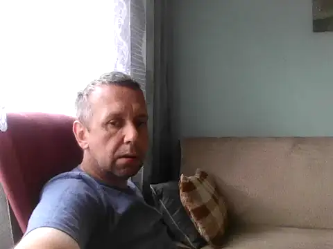 Snapshot of RafalekRozmarynowski81 chatting on July 7, 2026, 6:47 am RafalekRozmarynowski81 online show from July 7, 2026, 6:47 am