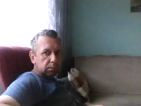 Snapshot of RafalekRozmarynowski81 chatting on July 12, 2026, 5:53 am RafalekRozmarynowski81 online show from July 12, 2026, 5:53 am