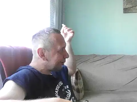 Snapshot of RafalekRozmarynowski81 chatting on July 16, 2026, 5:13 am RafalekRozmarynowski81 online show from July 16, 2026, 5:13 am