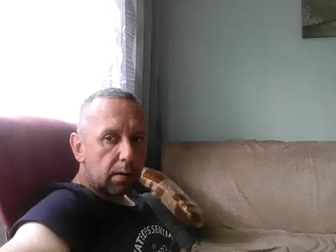 Snapshot of RafalekRozmarynowski81 chatting on July 20, 2026, 12:07 pm RafalekRozmarynowski81 online show from July 20, 2026, 12:07 pm