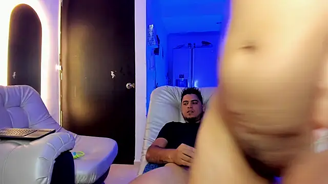 Cat couplee69 online show from July 11, 2026, 1:19 am