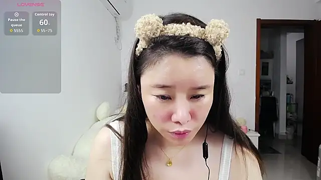 Xiao-yuo1 online show from June 17, 2026, 12:29 pm