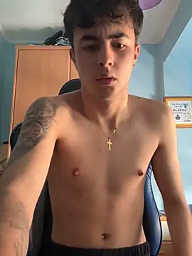 Snapshot of hugitolopez chatting on June 15, 2026, 1:46 pm hugitolopez online show from June 15, 2026, 1:46 pm