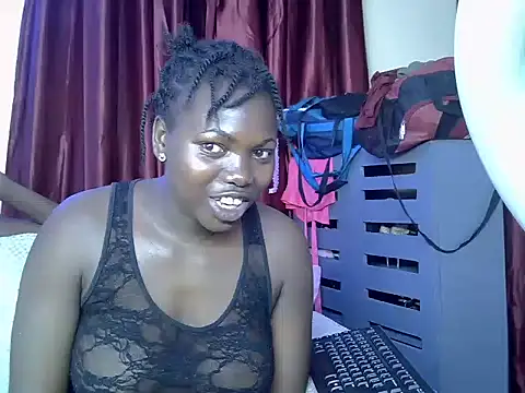 Snapshot of moonlightwonder chatting on June 24, 2026, 7:46 pm moonlightwonder online show from June 24, 2026, 7:46 pm