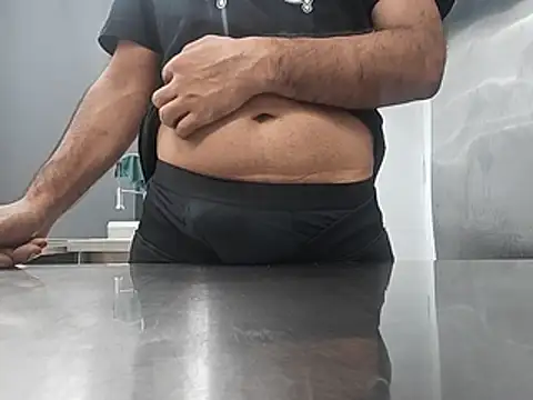 Snapshot of brownskinbull1 chatting on July 10, 2026, 4:42 pm brownskinbull1 online show from July 10, 2026, 4:42 pm