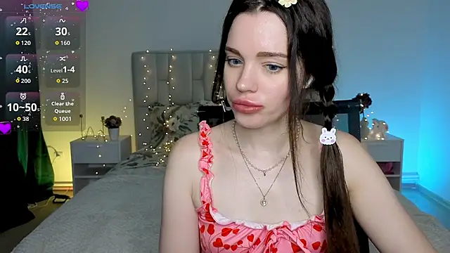 Little cuti1e online show from June 24, 2026, 10:14 am