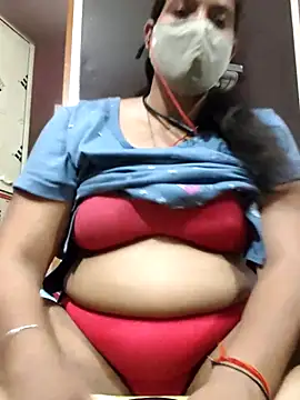 Snapshot of Hot_Darling001 chatting on July 17, 2026, 3:57 am Hot Darling001 online show from July 17, 2026, 3:57 am