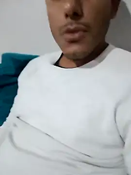 Snapshot of Cristian_es87 chatting on June 19, 2026, 4:06 am Cristian es87 online show from June 19, 2026, 4:06 am