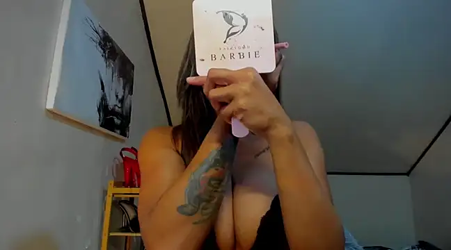 xServiceDollx online show from March 11, 2025, 10:07 am