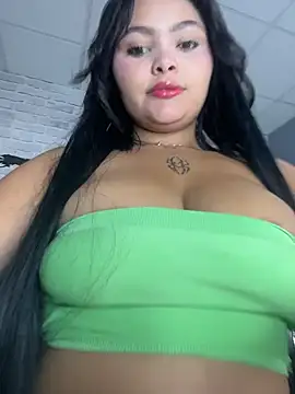 Snapshot of HoneyBunXXX chatting on July 25, 2026, 9:23 pm HoneyBunXXX online show from July 25, 2026, 9:23 pm