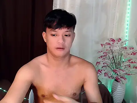 Snapshot of kingdomcum96 chatting on July 6, 2026, 10:23 pm kingdomcum96 online show from July 6, 2026, 10:23 pm