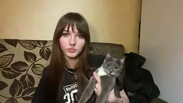 KarisaReissig online show from June 19, 2026, 4:33 pm