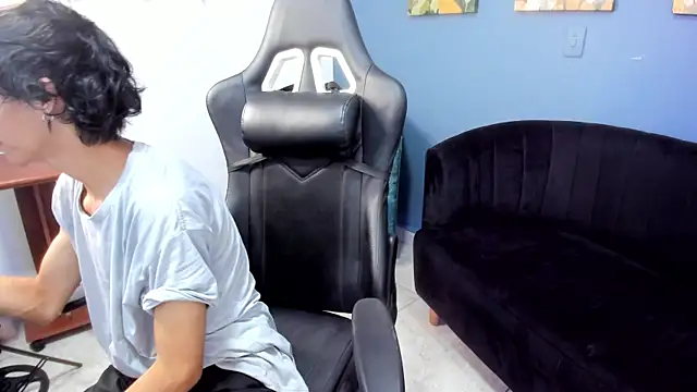 justin twink20 online show from July 6, 2026, 6:32 pm