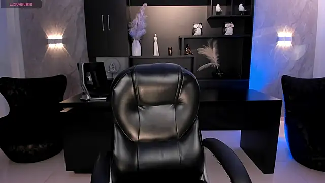 Snapshot of SabrinaMontclair chatting on June 21, 2026, 5:48 pm SabrinaMontclair online show from June 21, 2026, 5:48 pm