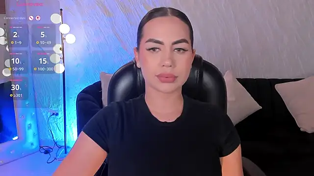 Snapshot of SabrinaMontclair chatting on July 9, 2026, 8:46 pm SabrinaMontclair online show from July 9, 2026, 8:46 pm