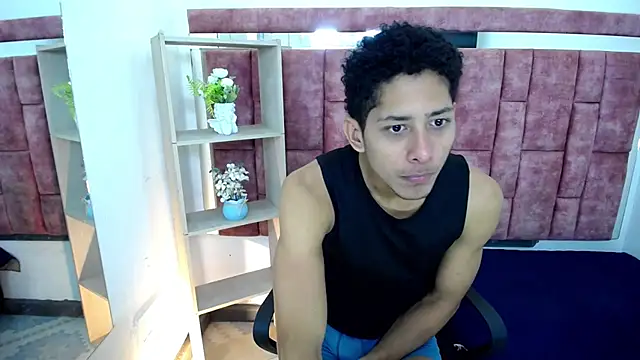 MatheoCock online show from June 19, 2026, 7:17 pm