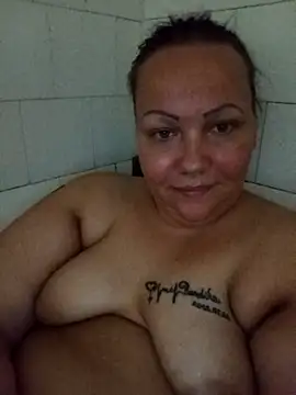 Snapshot of ginababa12 chatting on July 9, 2026, 8:13 pm ginababa12 online show from July 9, 2026, 8:13 pm