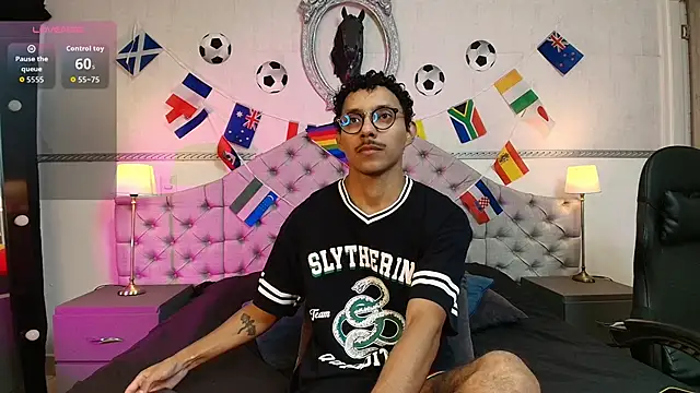 Snapshot of Twunk_miguel chatting on June 30, 2026, 7:37 pm Twunk miguel online show from June 30, 2026, 7:37 pm
