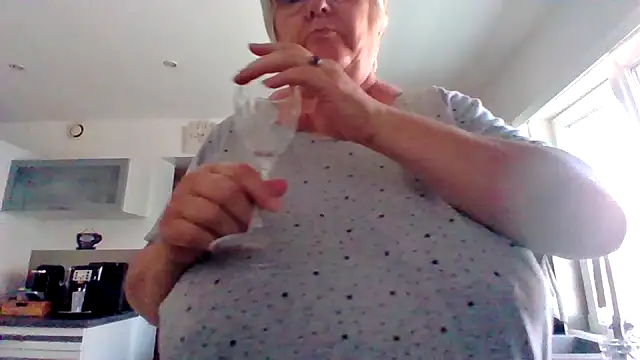 coquinesensuel online show from July 12, 2026, 8:16 am