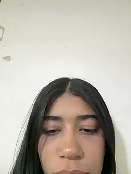 Jazminn 01 online show from August 2, 2026, 2:32 am