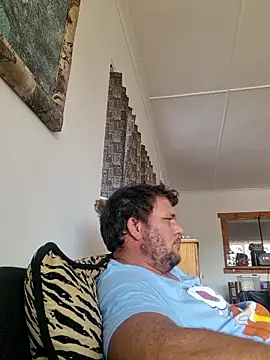 Snapshot of Maintenance_Man chatting on June 18, 2026, 10:52 am Maintenance Man online show from June 18, 2026, 10:52 am