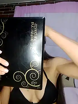 Julia valentina online show from July 28, 2026, 3:13 am