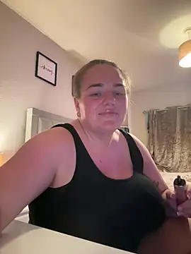 Snapshot of Bustygem_ chatting on June 25, 2026, 9:30 pm Bustygem online show from June 25, 2026, 9:30 pm