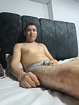 Garycum06 online show from June 18, 2026, 1:28 am
