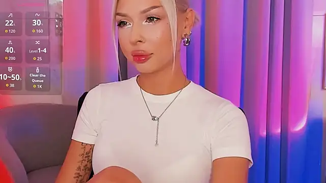 Snapshot of Alaska_Lane chatting on August 3, 2026, 9:29 pm Alaska Lane online show from August 3, 2026, 9:29 pm