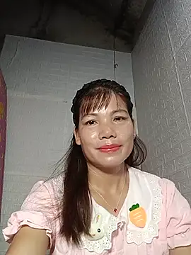 Snapshot of Gee_hot chatting on August 5, 2026, 11:24 am Gee hot online show from August 5, 2026, 11:24 am