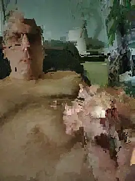 Snapshot of erer211 chatting on June 19, 2026, 8:45 pm erer211 online show from June 19, 2026, 8:45 pm
