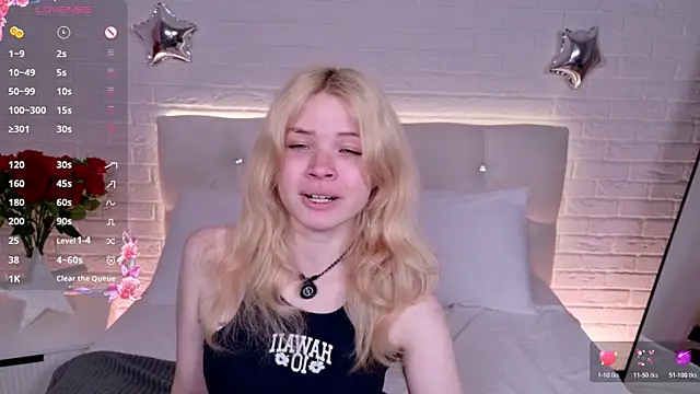 Snapshot of ChloeWells chatting on July 24, 2026, 3:37 am ChloeWells online show from July 24, 2026, 3:37 am