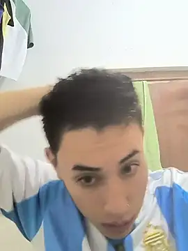 Snapshot of Thiagoo_Vega chatting on July 14, 2026, 12:24 am Thiagoo Vega online show from July 14, 2026, 12:24 am