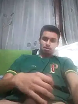 Snapshot of Binhomadeira chatting on July 16, 2026, 9:21 pm Binhomadeira online show from July 16, 2026, 9:21 pm