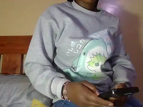Snapshot of Priscay chatting on July 17, 2026, 4:41 am Priscay online show from July 17, 2026, 4:41 am