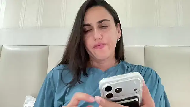 Snapshot of Rineliadi chatting on July 30, 2026, 3:11 pm Rineliadi online show from July 30, 2026, 3:11 pm