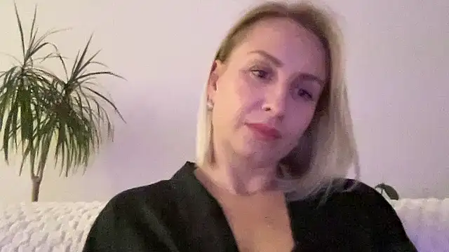 Delissaxx online show from June 22, 2026, 7:11 pm