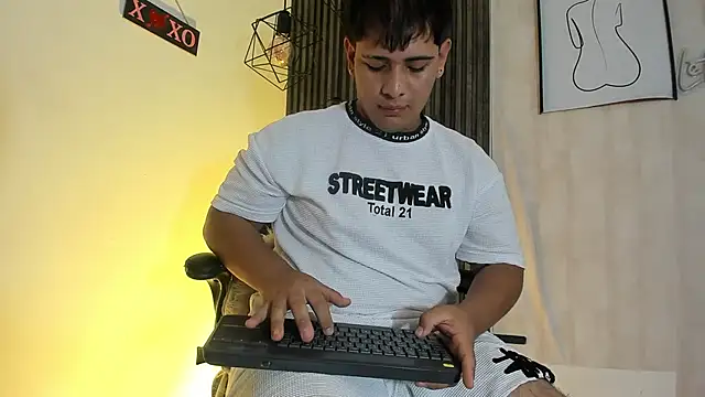 Liam grey01  online show from June 26, 2026, 7:29 pm