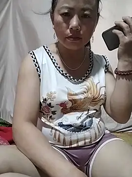 Snapshot of whatmes chatting on August 1, 2026, 2:33 am whatmes online show from August 1, 2026, 2:33 am