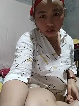 Snapshot of whatmes chatting on August 4, 2026, 2:41 pm whatmes online show from August 4, 2026, 2:41 pm