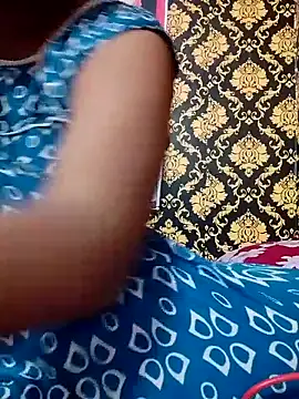 Snapshot of Divyaa-88 chatting on August 9, 2026, 8:08 am Divyaa-88 online show from August 9, 2026, 8:08 am