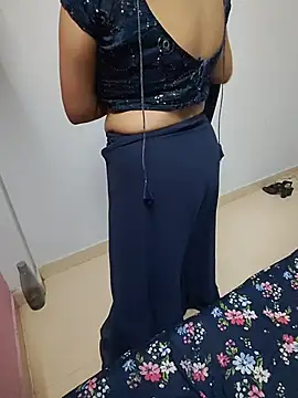 Mangelxoxo online show from July 21, 2026, 7:05 pm