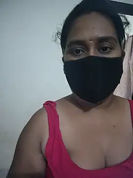 Snapshot of Lundpakadu chatting on August 8, 2026, 3:47 pm Lundpakadu online show from August 8, 2026, 3:47 pm