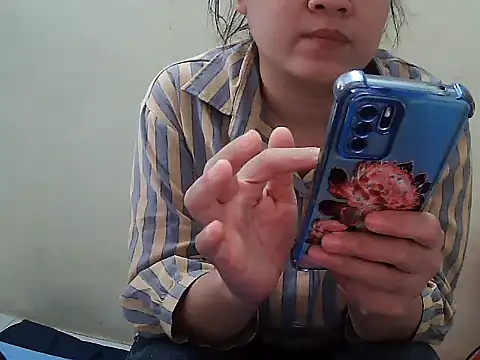 Mina-sesy online show from June 27, 2026, 1:21 am