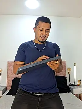 Snapshot of BrunoSilva_ chatting on June 27, 2026, 12:10 pm BrunoSilva online show from June 27, 2026, 12:10 pm